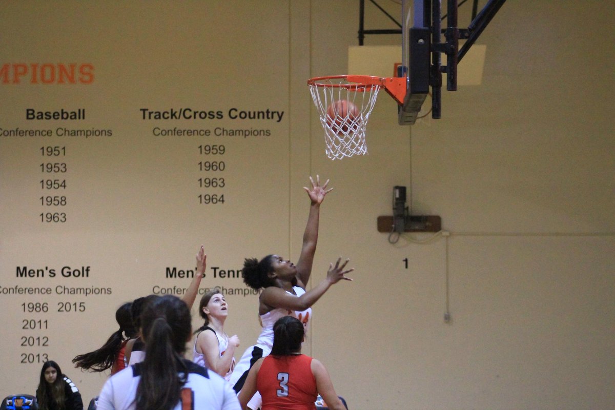Tigers Crush Porterville 101-52